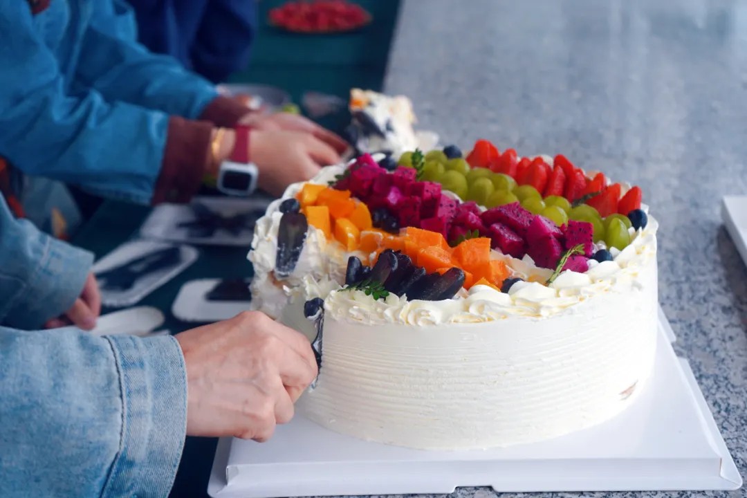 Hoffen News | Full Moon, National Celebration — Hoffen Third-Quarter Employee Birthday Party Successfully Held