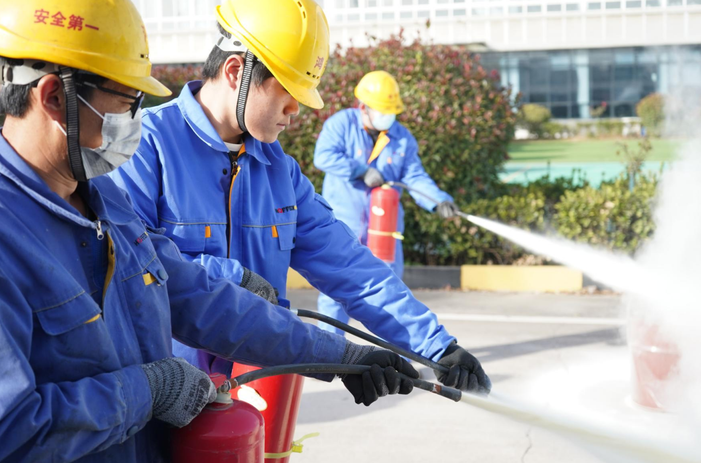 安全教育 | 鸿丰高分子开展“11·9”消防月应急演练活动